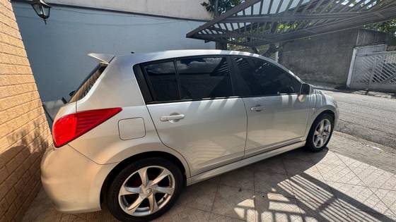 NISSAN TIIDA 1.8 SL 16V FLEX 4P AUTOMÁTICO